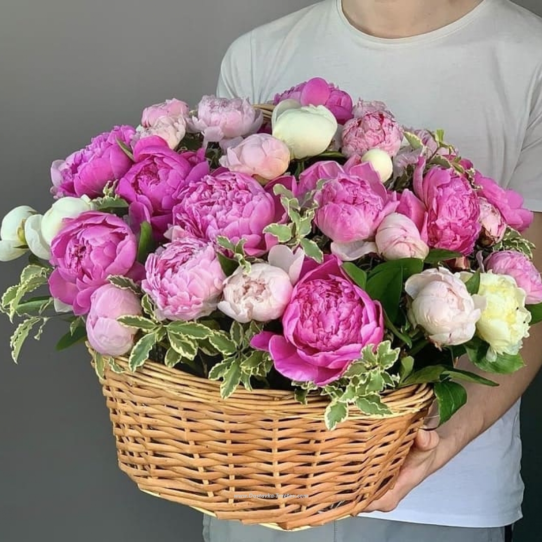Пионы Пионы в корзине "Моя красавица"